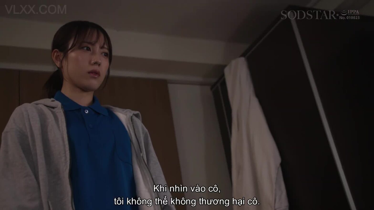 Cô Giáo Mầm Non Bị Chồng Bạn Địt Trong Xe Đón Con