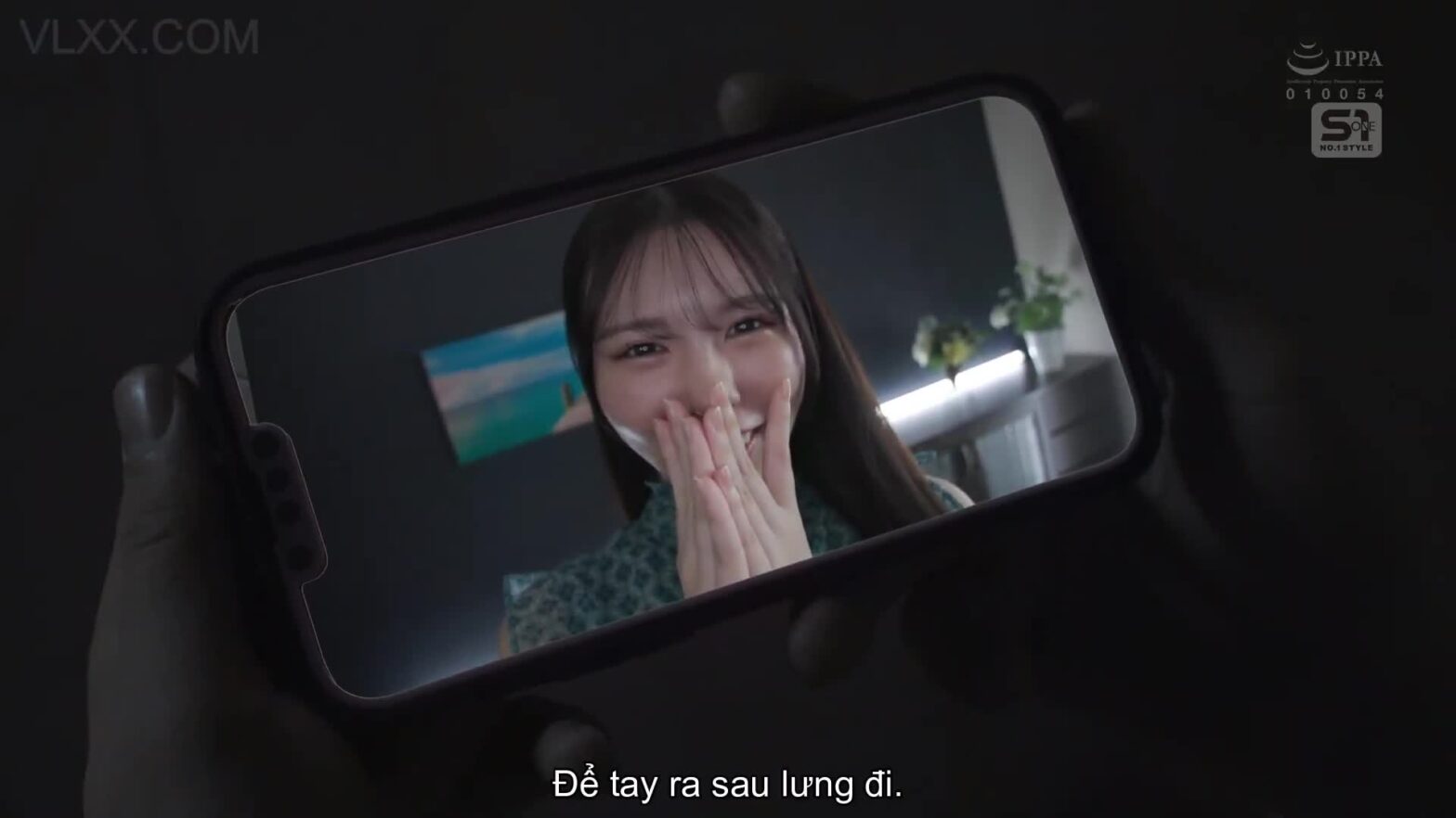 Em Gái Đi Làm Thêm Bị Quản Lý Địt Trong Cửa Hàng Tối