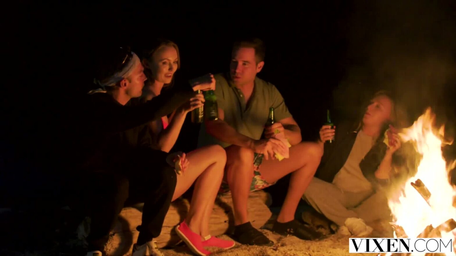 Em Nữ Sinh Cấp 3 Bị Thầy Thể Dục Đè Ra Sân Trường Địt Sau Giờ Học